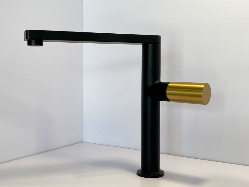 laundry mixer tap.jpg laundry mixer tap.jpg